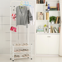 木匠衣帽架与脏衣篮 居家收纳的美学与实用融合